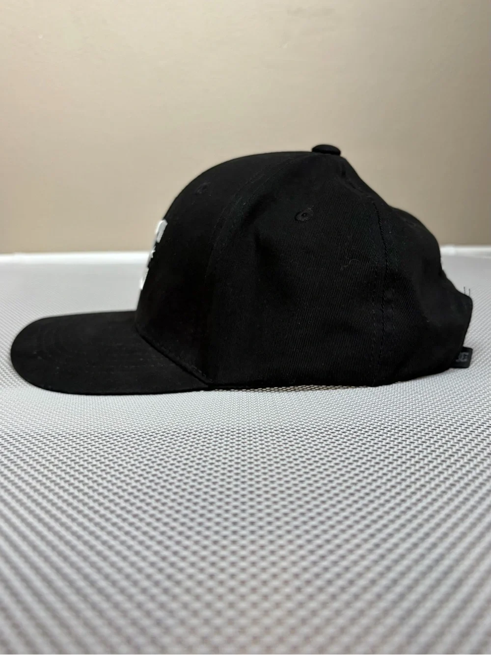 DC Shoes Co Black Adjustable Baseball Hat Cap Mens Skater Snapback Embroidered